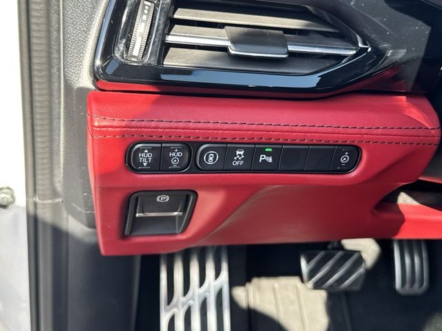 Acura MDX Vehicle Full-screen Gallery Image 35