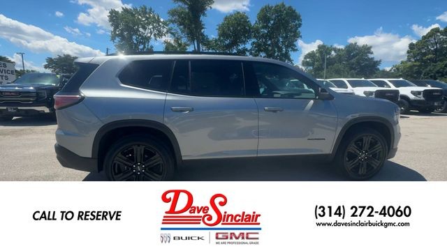 GMC Acadia Vehicle Full-screen Gallery Image 09