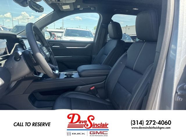 GMC Acadia Vehicle Full-screen Gallery Image 11