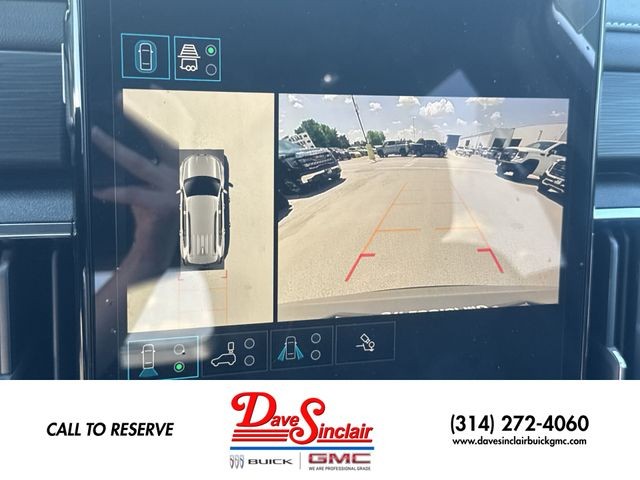GMC Acadia Vehicle Full-screen Gallery Image 17
