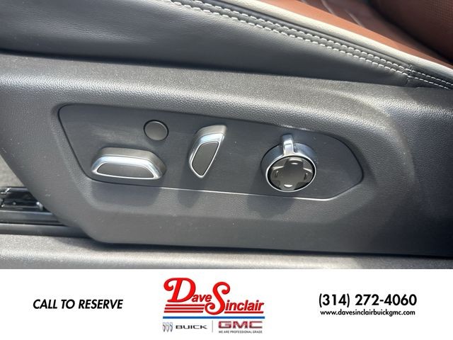 GMC Sierra 1500 Vehicle Full-screen Gallery Image 12