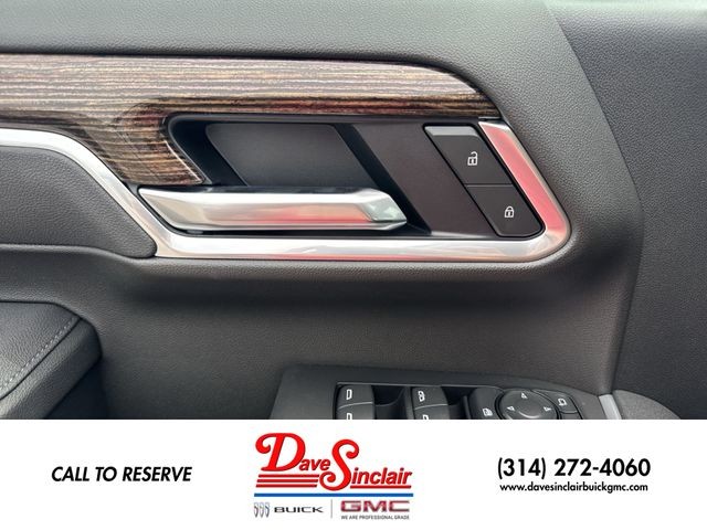 GMC Sierra 2500HD Vehicle Full-screen Gallery Image 13