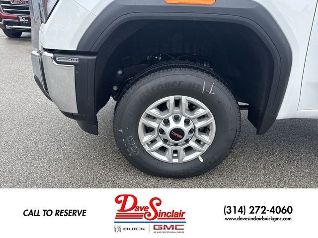 GMC Sierra 2500HD Vehicle Full-screen Gallery Image 10