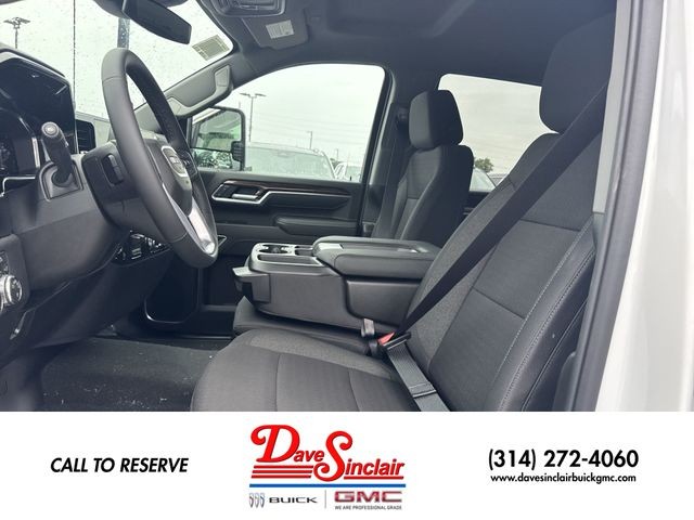 GMC Sierra 2500HD Vehicle Full-screen Gallery Image 11