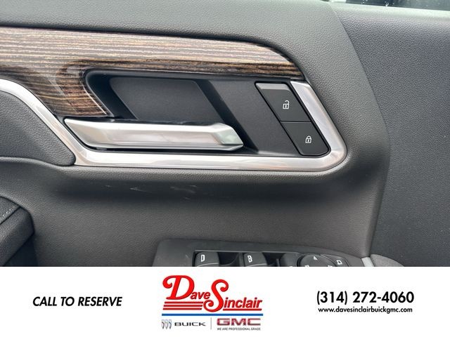 GMC Sierra 2500HD Vehicle Full-screen Gallery Image 13