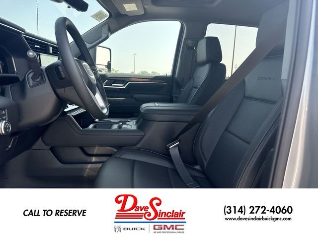 GMC Sierra 2500HD Vehicle Full-screen Gallery Image 11
