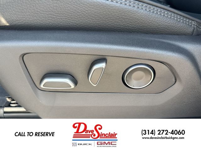 GMC Sierra 2500HD Vehicle Full-screen Gallery Image 12