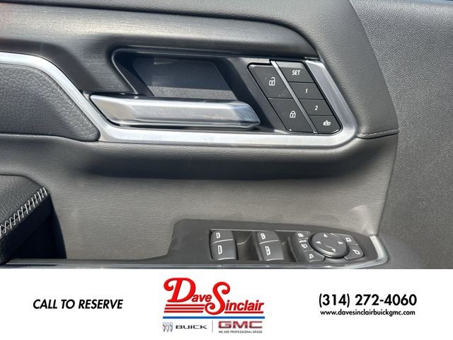GMC Sierra 2500HD Vehicle Full-screen Gallery Image 13