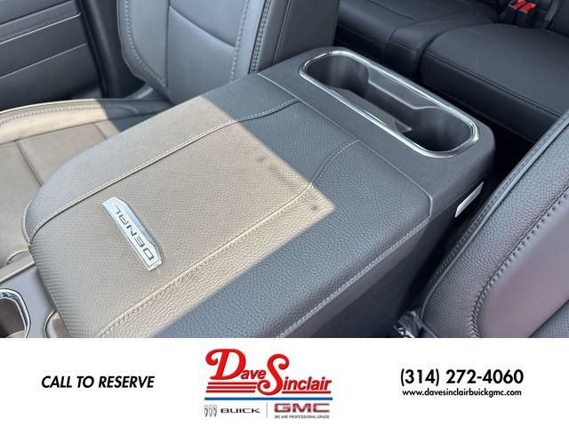 GMC Sierra 2500HD Vehicle Full-screen Gallery Image 21