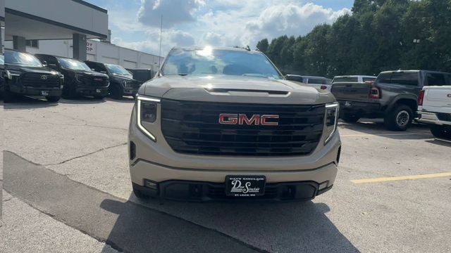 GMC Sierra 1500 Vehicle Full-screen Gallery Image 03