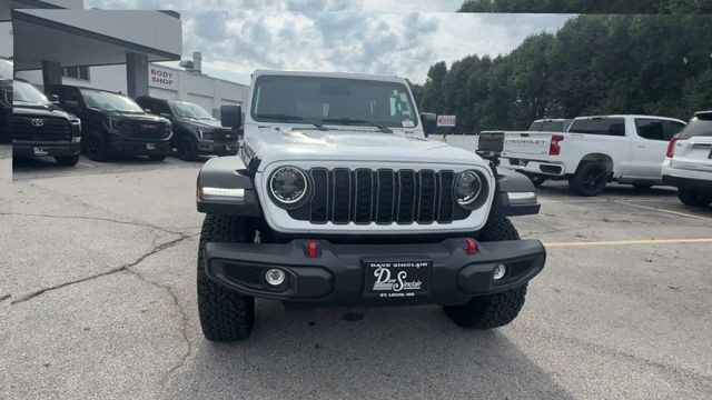 Jeep Wrangler Vehicle Full-screen Gallery Image 03