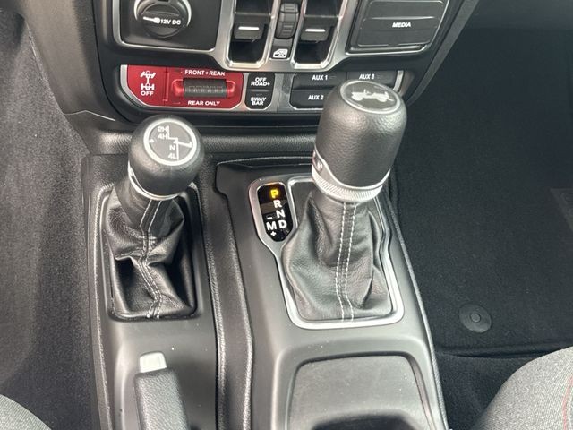 Jeep Wrangler Vehicle Full-screen Gallery Image 20
