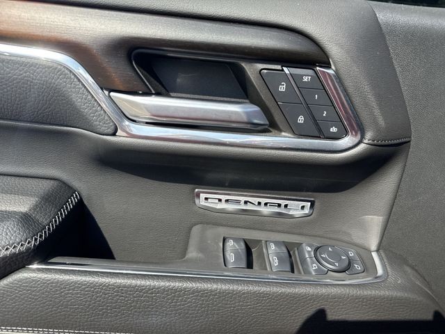GMC Sierra 1500 Vehicle Full-screen Gallery Image 28
