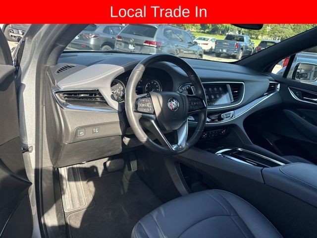 Buick Enclave Vehicle Full-screen Gallery Image 10