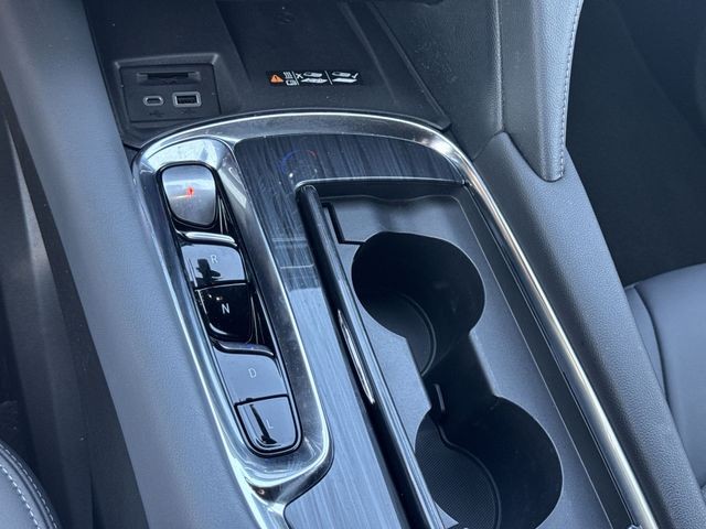 Buick Enclave Vehicle Full-screen Gallery Image 15