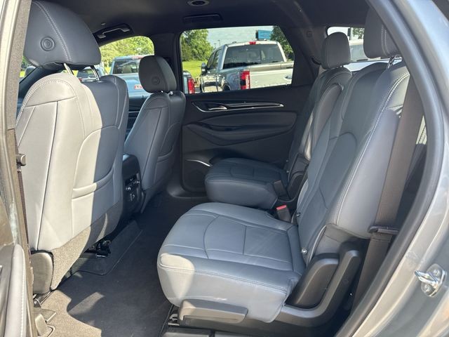 Buick Enclave Vehicle Full-screen Gallery Image 23