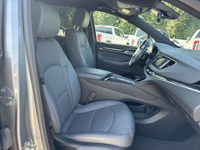 Buick Enclave Vehicle Full-screen Gallery Image 26