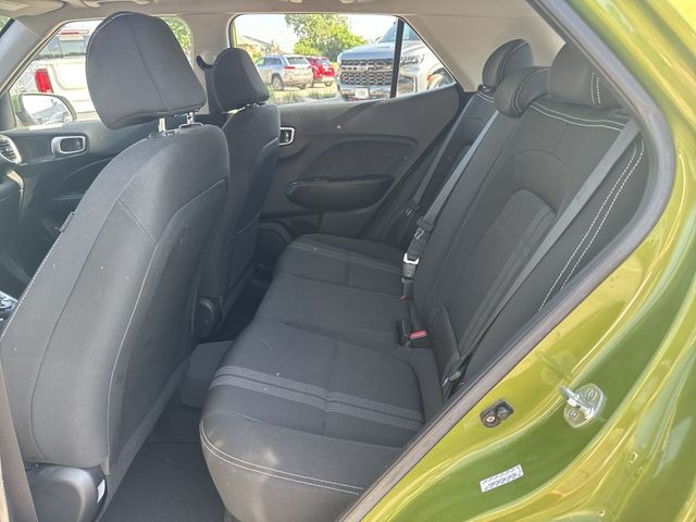Hyundai Venue Vehicle Full-screen Gallery Image 27