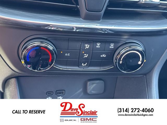 Buick Encore GX Vehicle Full-screen Gallery Image 18