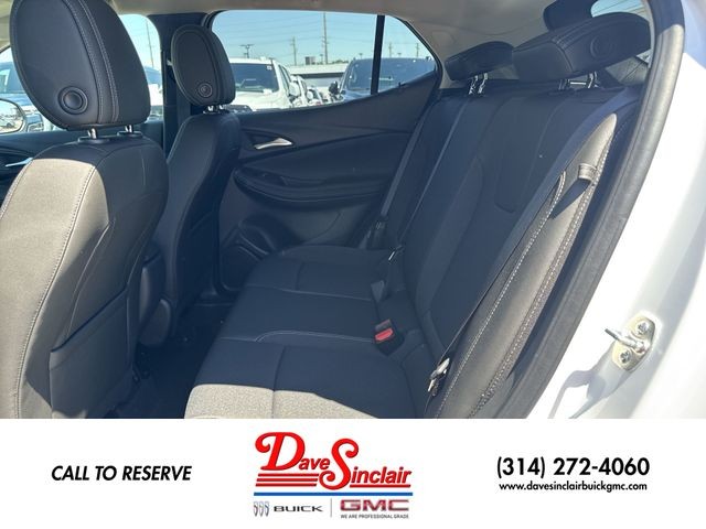 Buick Encore GX Vehicle Full-screen Gallery Image 21