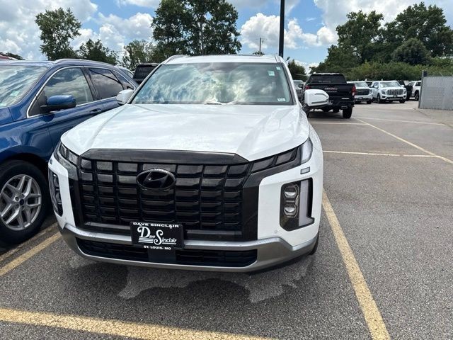 Hyundai Palisade Vehicle Full-screen Gallery Image 03