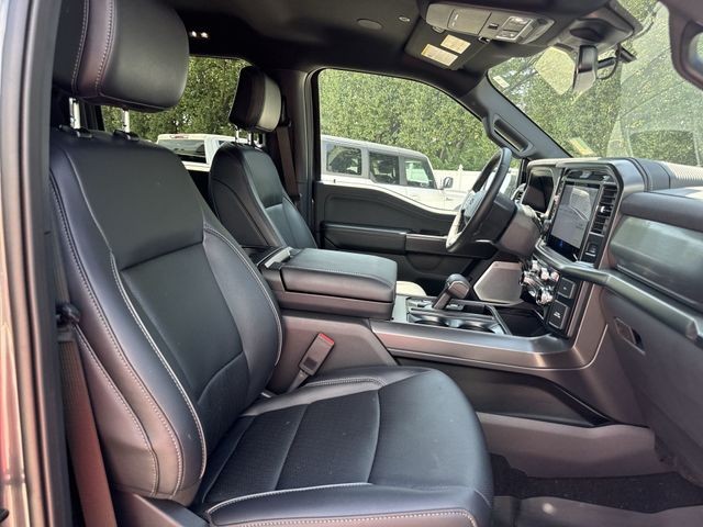 Ford F-150 Vehicle Full-screen Gallery Image 32