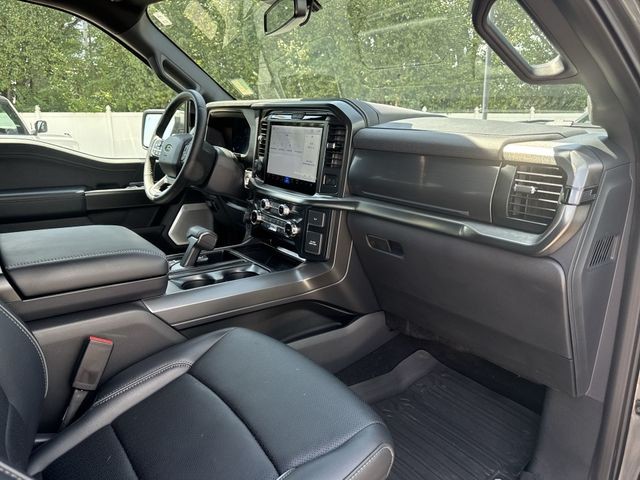 Ford F-150 Vehicle Full-screen Gallery Image 33