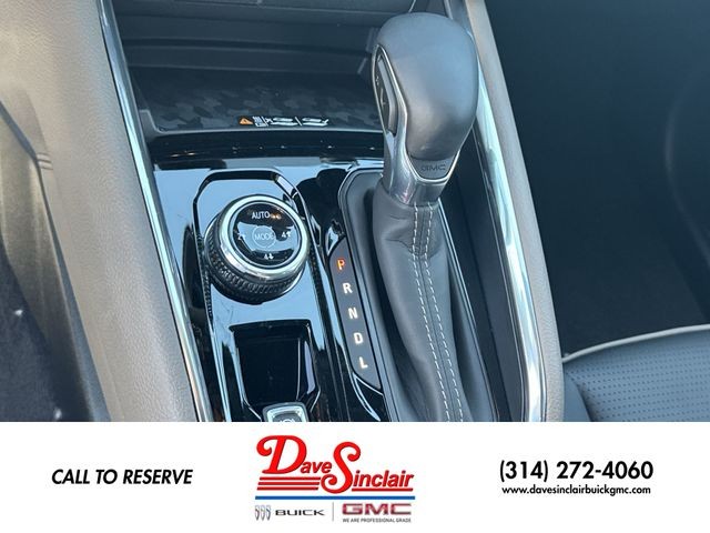 GMC Canyon Vehicle Full-screen Gallery Image 20