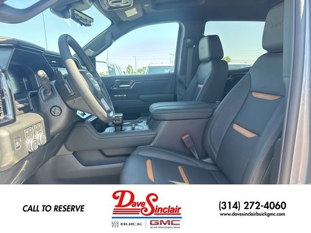 GMC Sierra 1500 Vehicle Full-screen Gallery Image 11