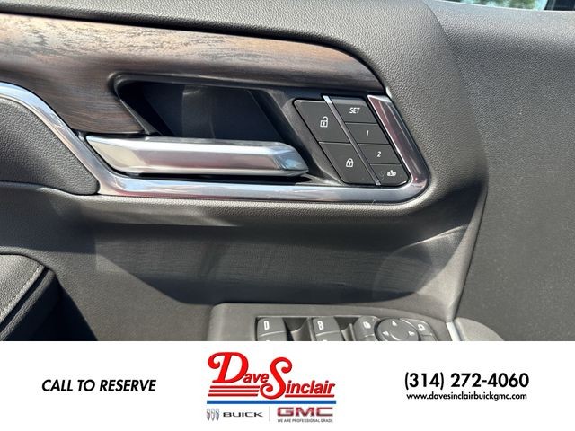GMC Sierra 1500 Vehicle Full-screen Gallery Image 13