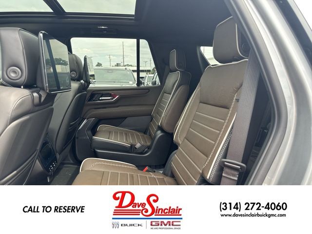 GMC Yukon Vehicle Full-screen Gallery Image 23