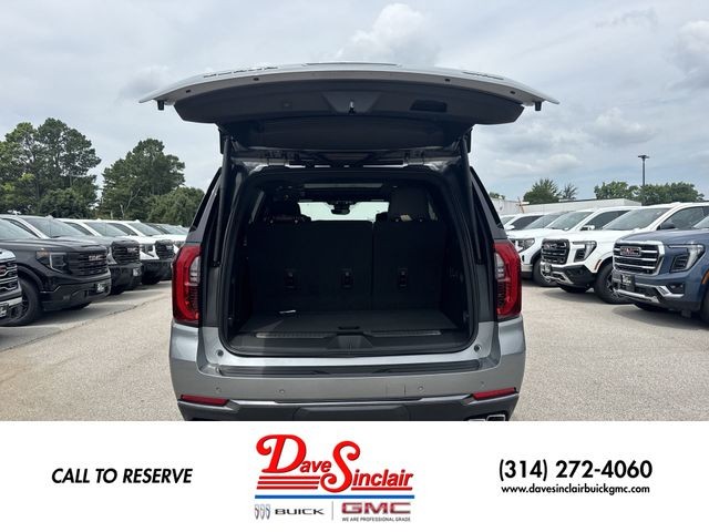GMC Yukon Vehicle Full-screen Gallery Image 25