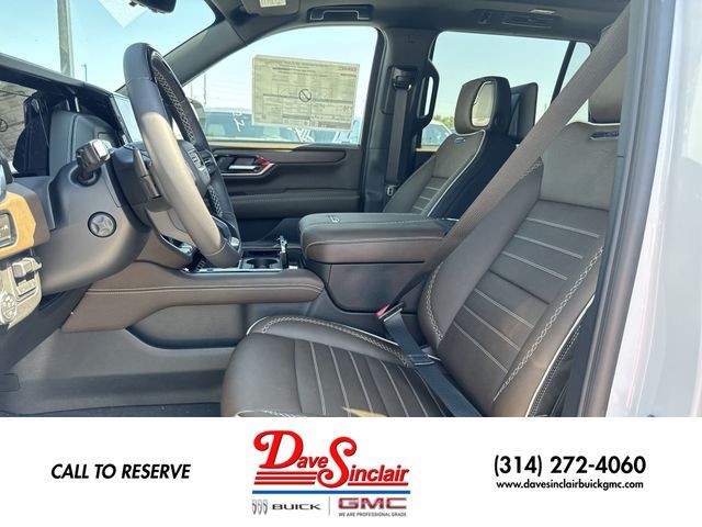 GMC Yukon Vehicle Full-screen Gallery Image 11