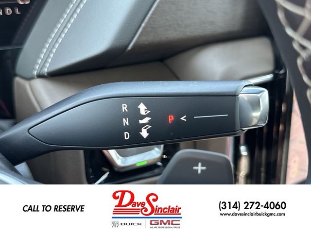 GMC Yukon Vehicle Full-screen Gallery Image 20