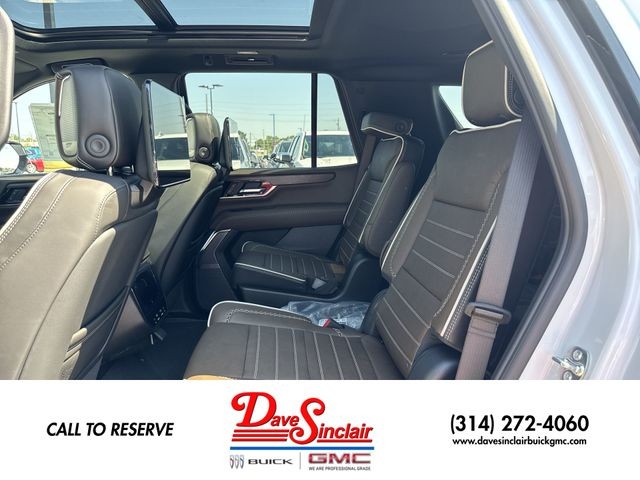 GMC Yukon Vehicle Full-screen Gallery Image 23