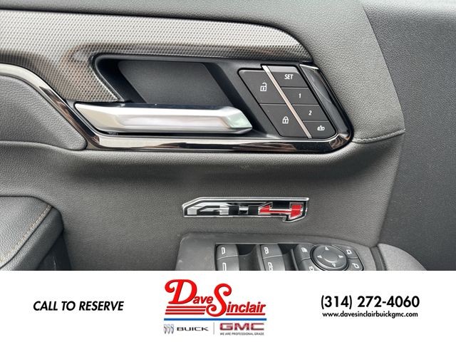 GMC Sierra 1500 Vehicle Full-screen Gallery Image 13