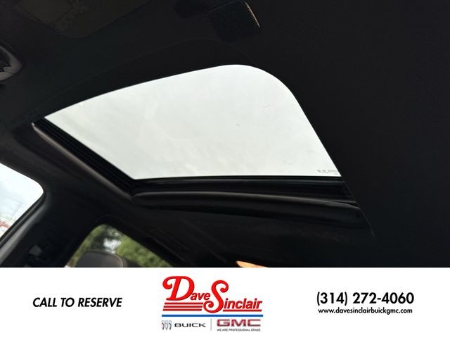 GMC Canyon Vehicle Full-screen Gallery Image 22