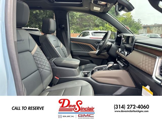 GMC Canyon Vehicle Full-screen Gallery Image 25