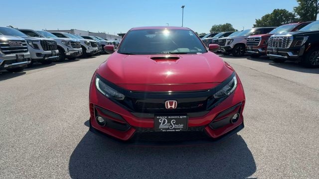 Honda Civic Type R Vehicle Full-screen Gallery Image 03