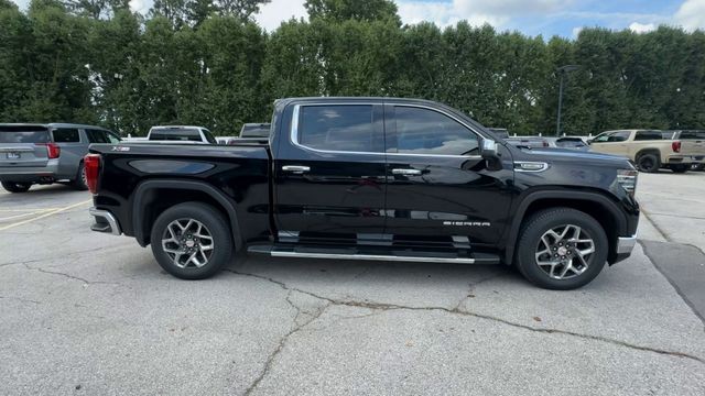 GMC Sierra 1500 Vehicle Full-screen Gallery Image 11