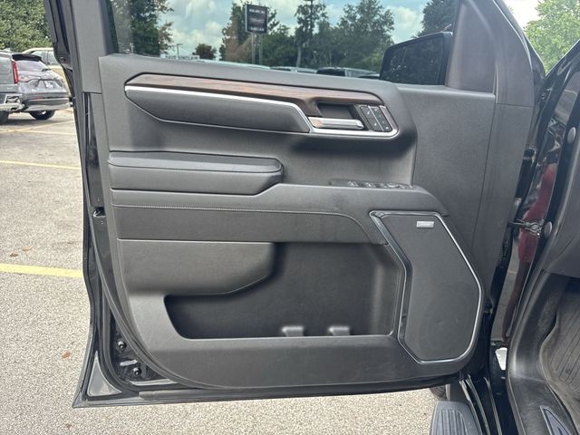 GMC Sierra 1500 Vehicle Full-screen Gallery Image 26