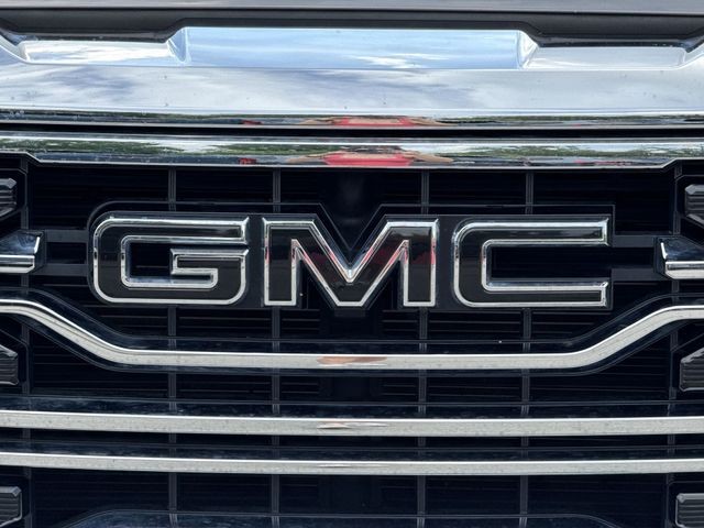 GMC Sierra 1500 Vehicle Full-screen Gallery Image 35