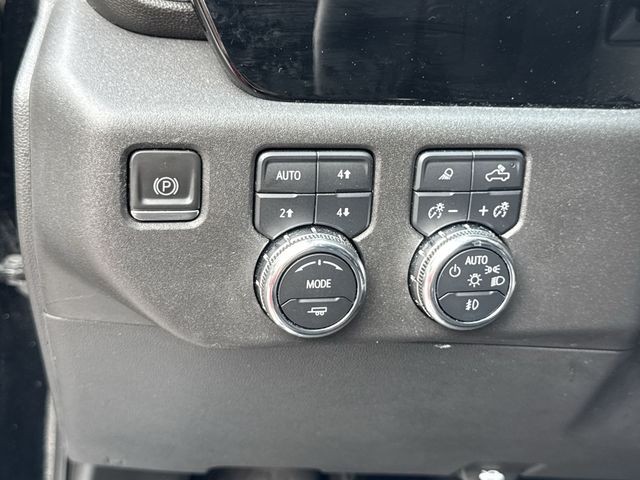 GMC Sierra 1500 Vehicle Full-screen Gallery Image 39