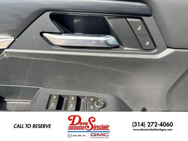 GMC Acadia Vehicle Full-screen Gallery Image 13