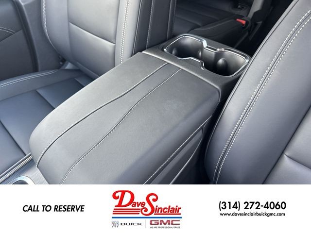 GMC Acadia Vehicle Full-screen Gallery Image 21