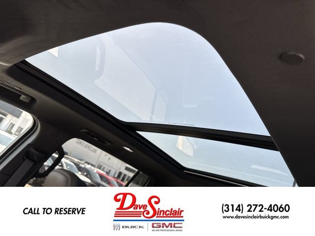 GMC Acadia Vehicle Full-screen Gallery Image 22