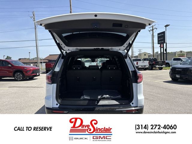 GMC Acadia Vehicle Full-screen Gallery Image 25