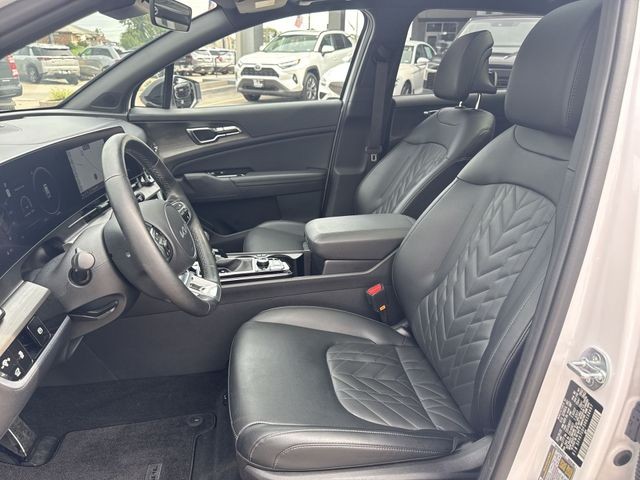 Kia Sportage Vehicle Full-screen Gallery Image 24