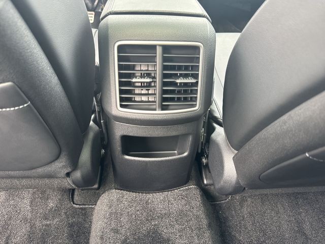 Kia Sportage Vehicle Full-screen Gallery Image 26
