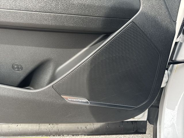 Kia Sportage Vehicle Full-screen Gallery Image 29